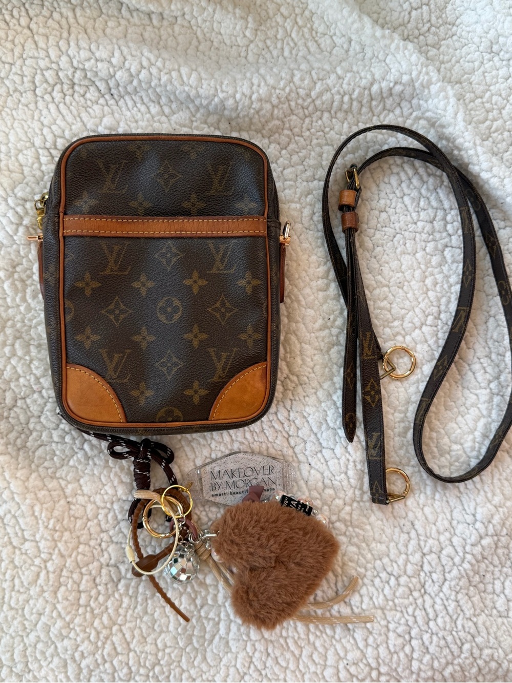 Authentic: Vintage, Louis Vuitton Danube Shoulder/ Crossbody Bag - Picture 6 of 11